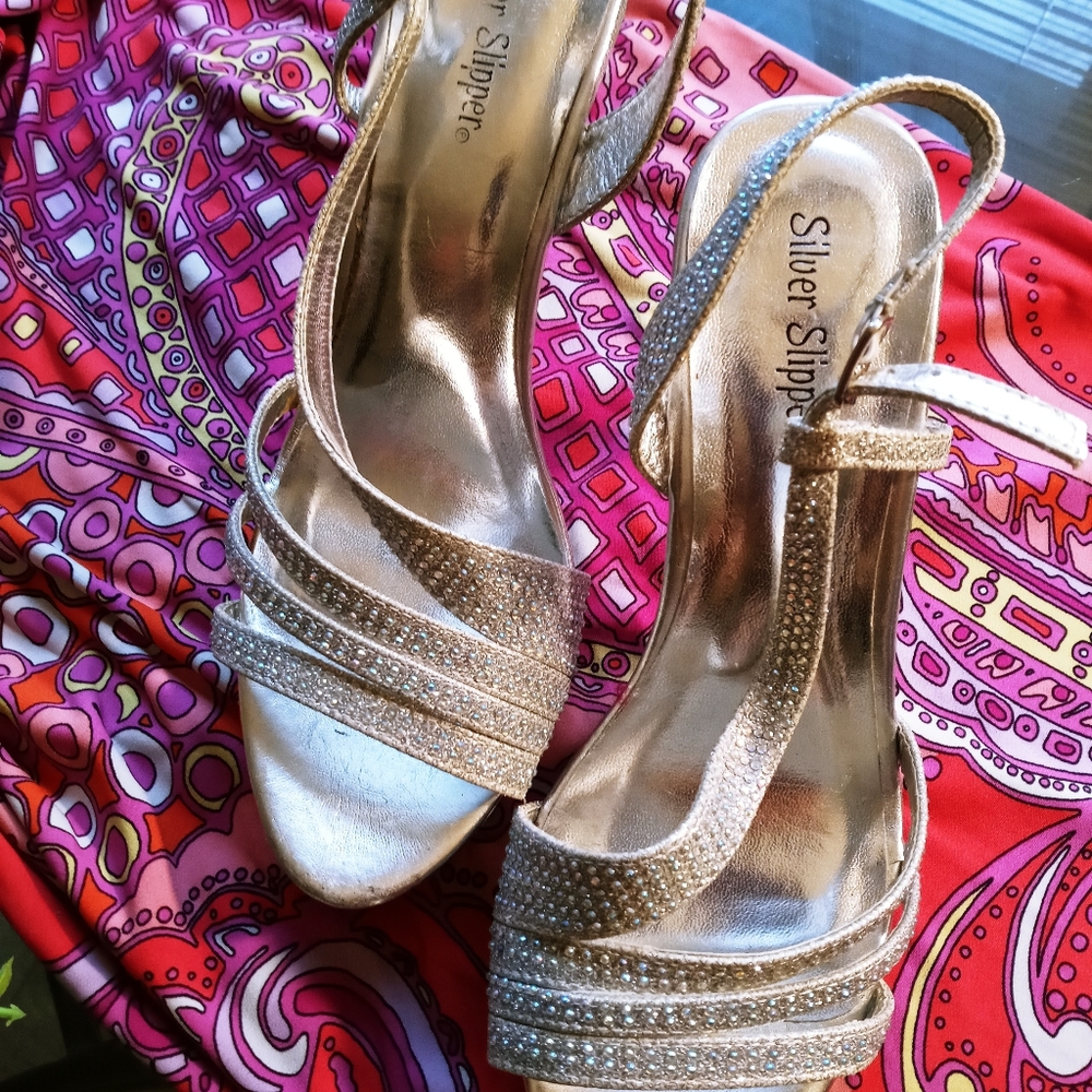 Women's shoes